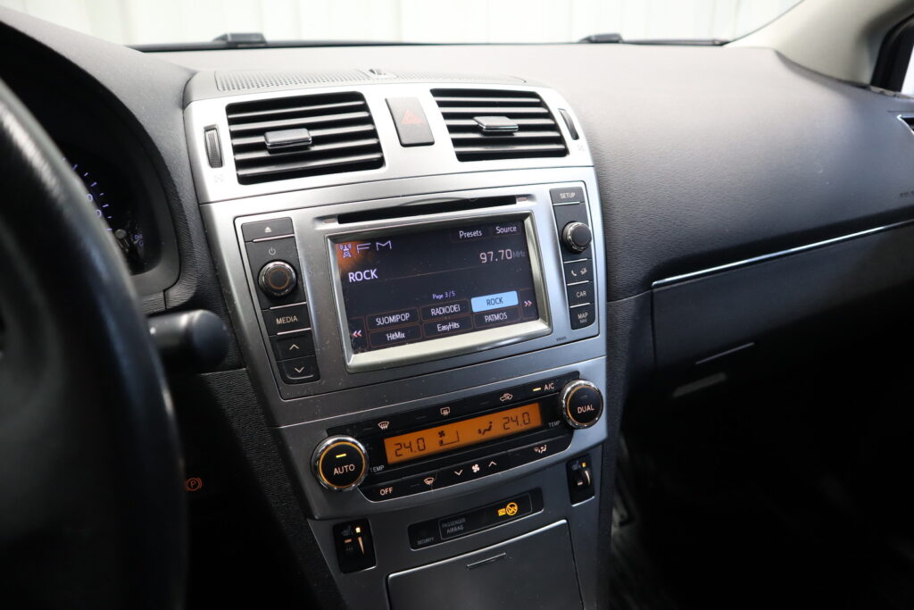 Toyota Avensis, image 7