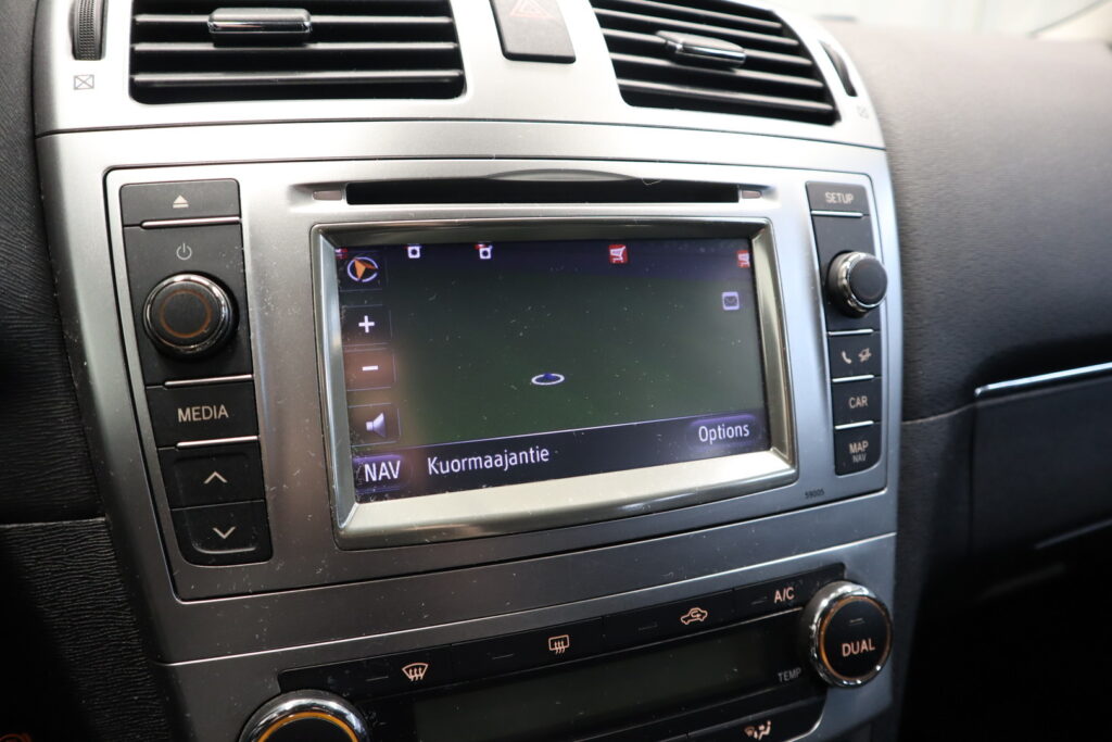 Toyota Avensis, image 8