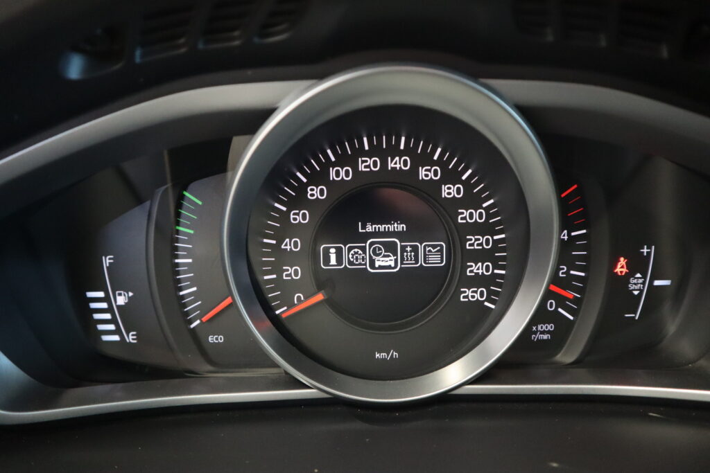 Volvo V40, image 15