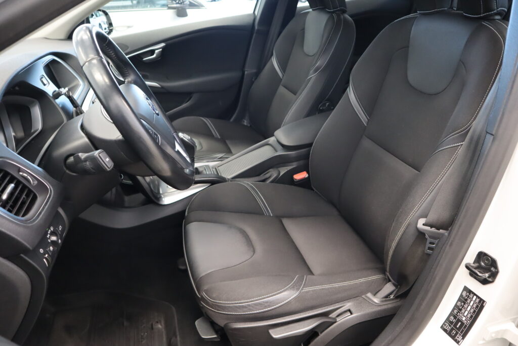 Volvo V40, image 8