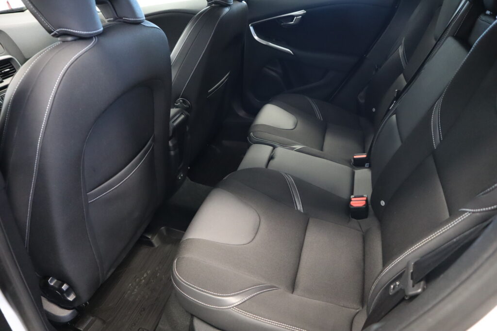 Volvo V40, image 9