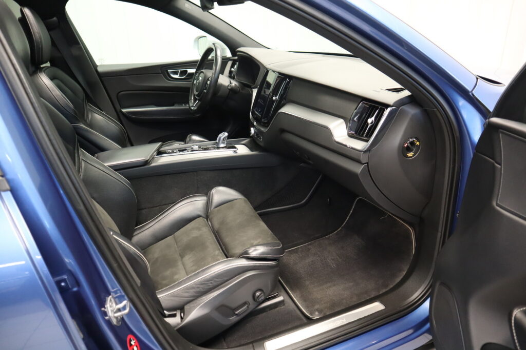 Volvo XC60, image 17