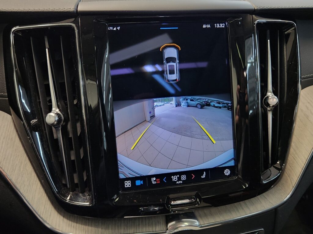 Volvo XC60, image 10