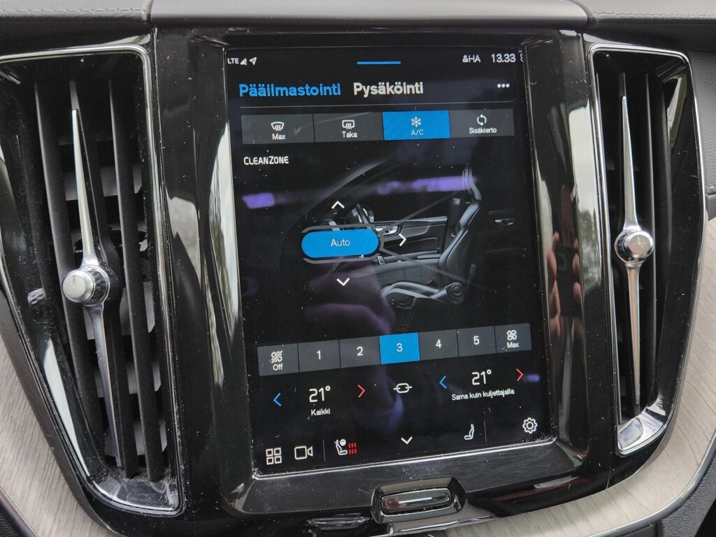 Volvo XC60, image 11