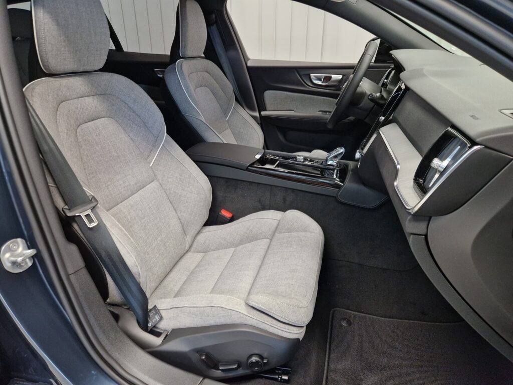 Volvo V60, image 11