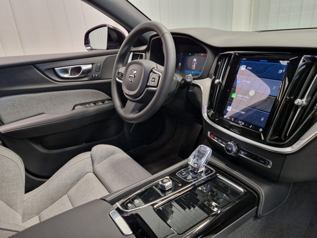 Volvo V60, image 12