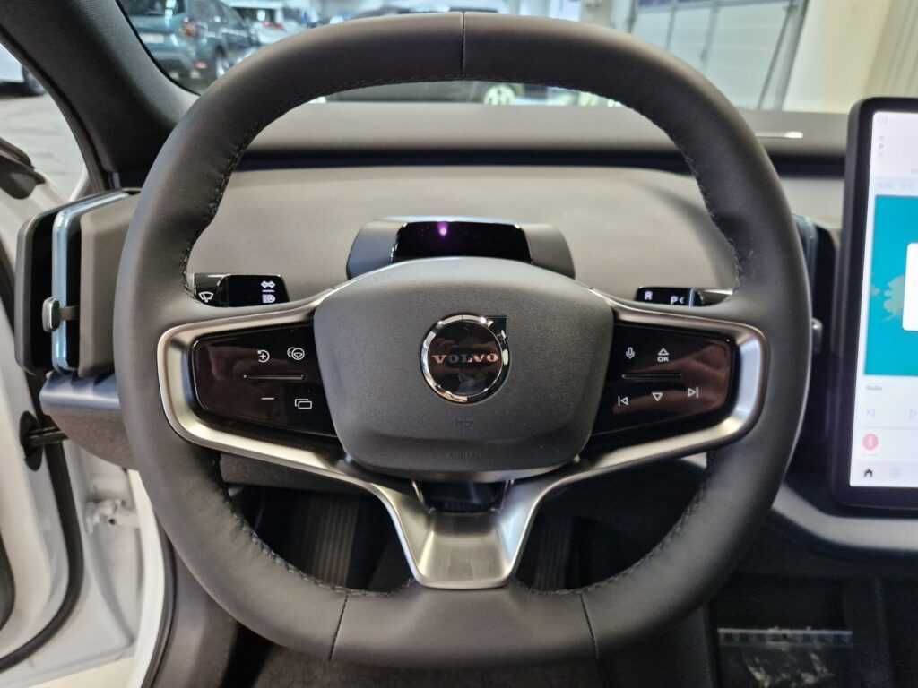 Volvo EX30, image 9
