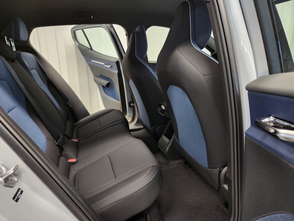 Volvo EX30, image 7