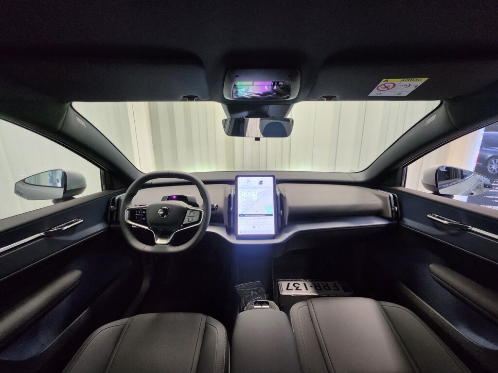 Volvo EX30, image 9