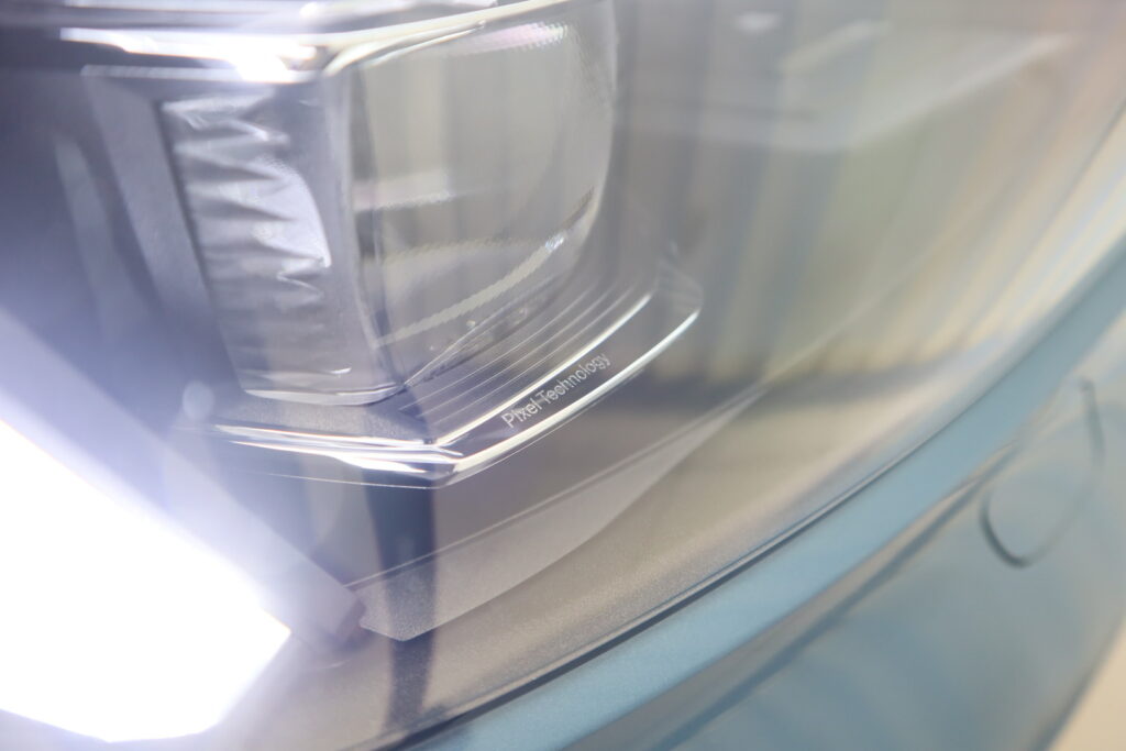 Volvo EX40, image 22