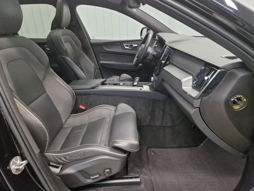 Volvo XC60, image 13