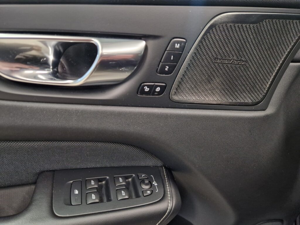 Volvo XC60, image 16