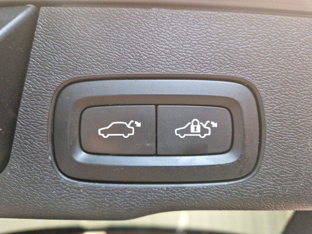 Volvo XC60, image 18