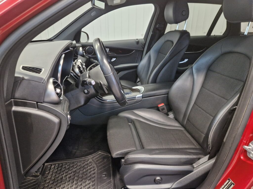 Mercedes-Benz GLC, image 10