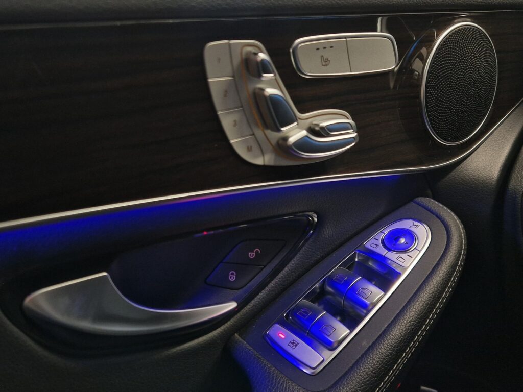 Mercedes-Benz GLC, image 22