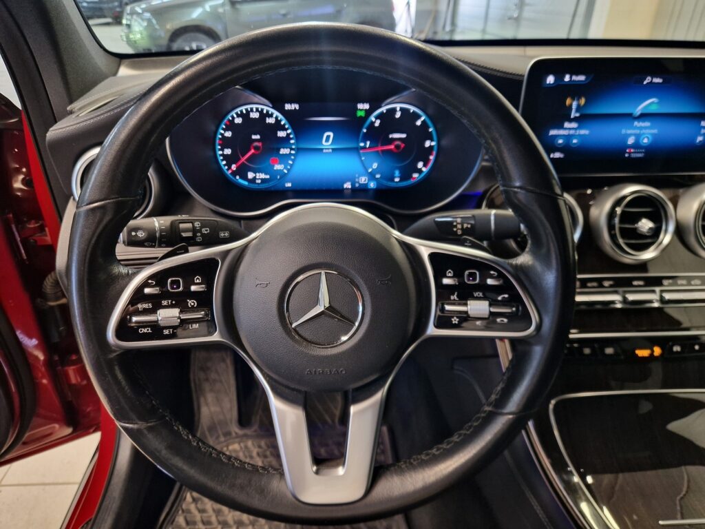 Mercedes-Benz GLC, image 9