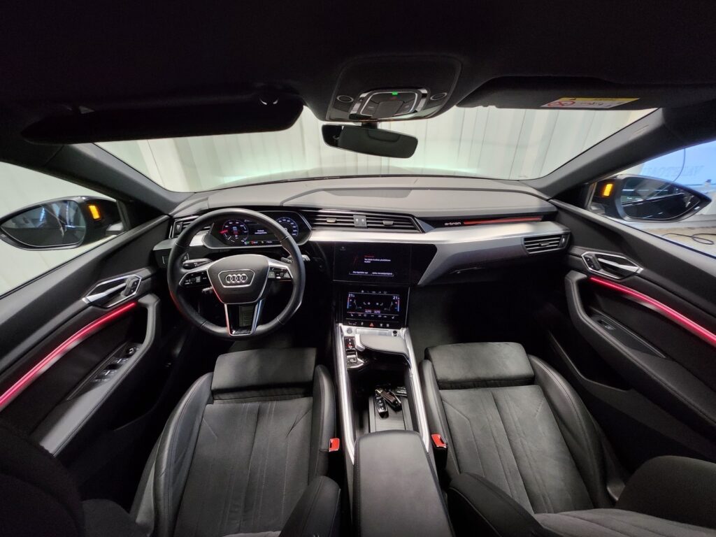 Audi e-tron, image 11
