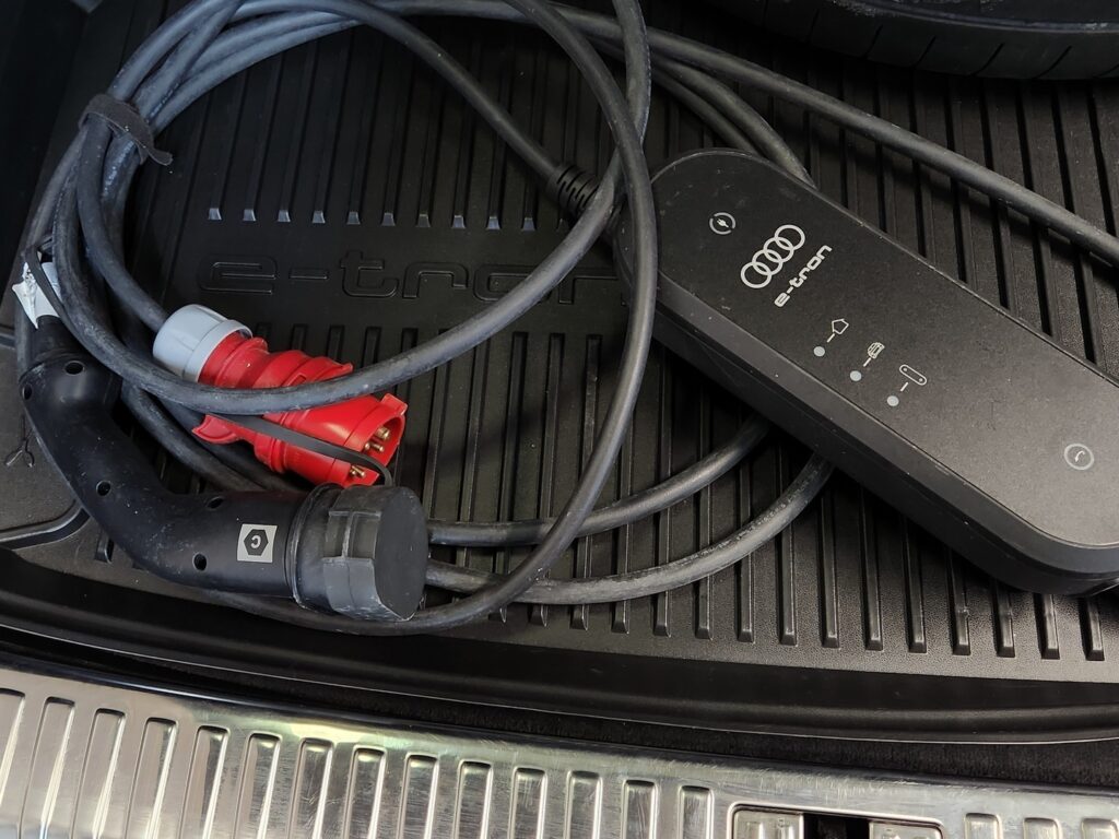 Audi e-tron, image 21