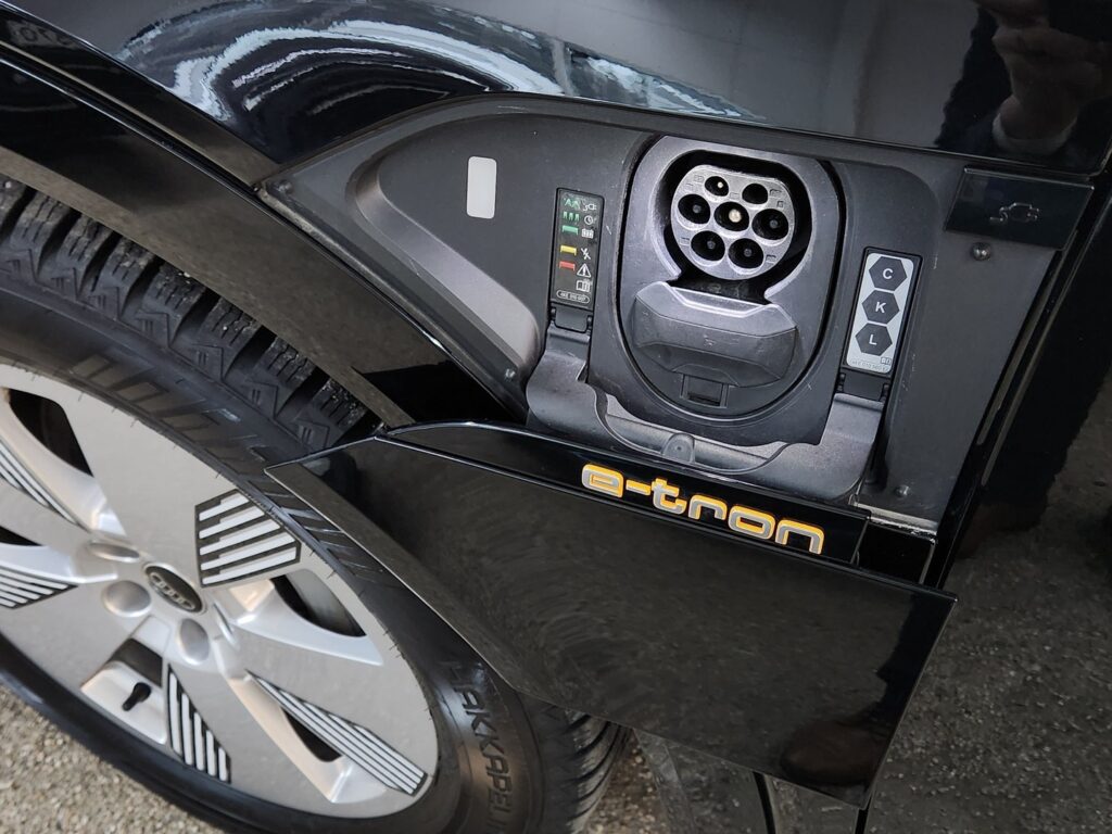 Audi e-tron, image 22