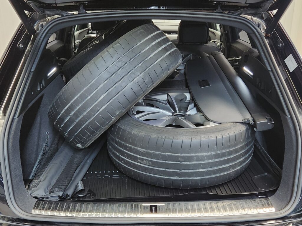 Audi e-tron, image 23