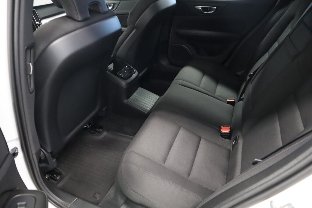 Volvo V60, image 10