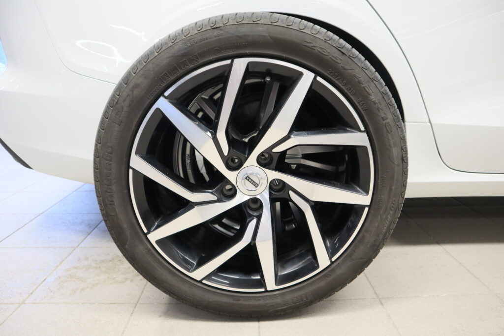 Volvo V60, image 24