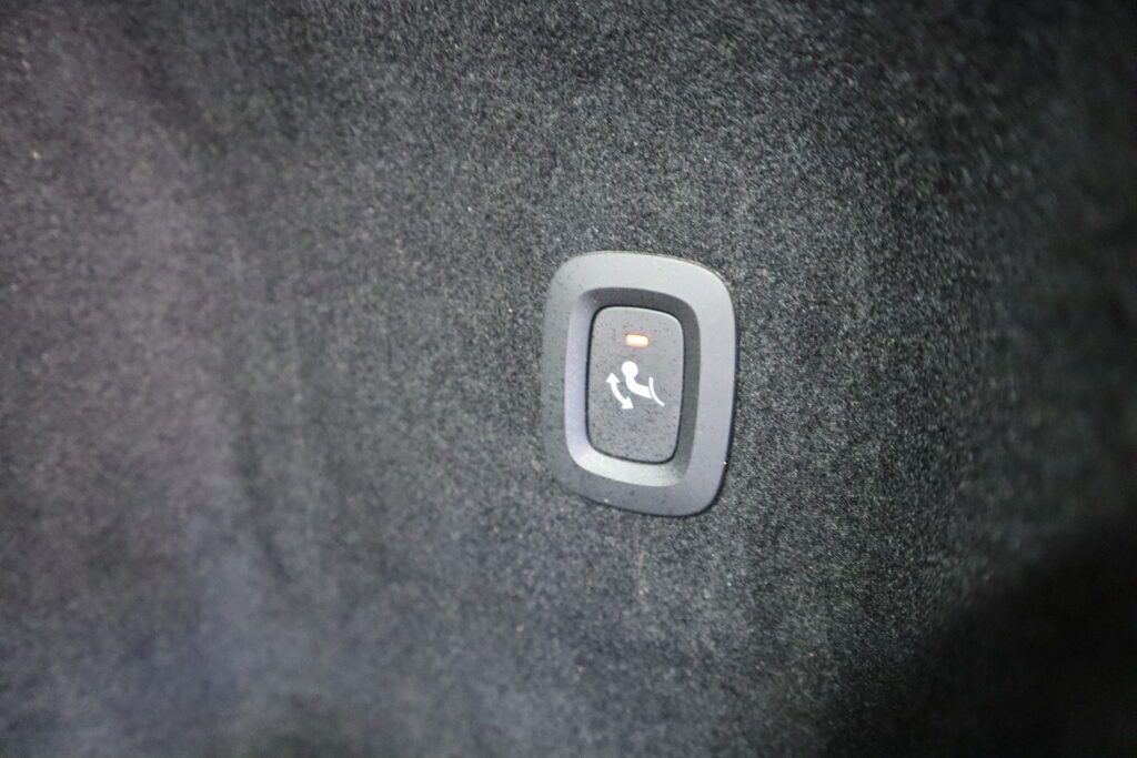 Volvo V60, image 25