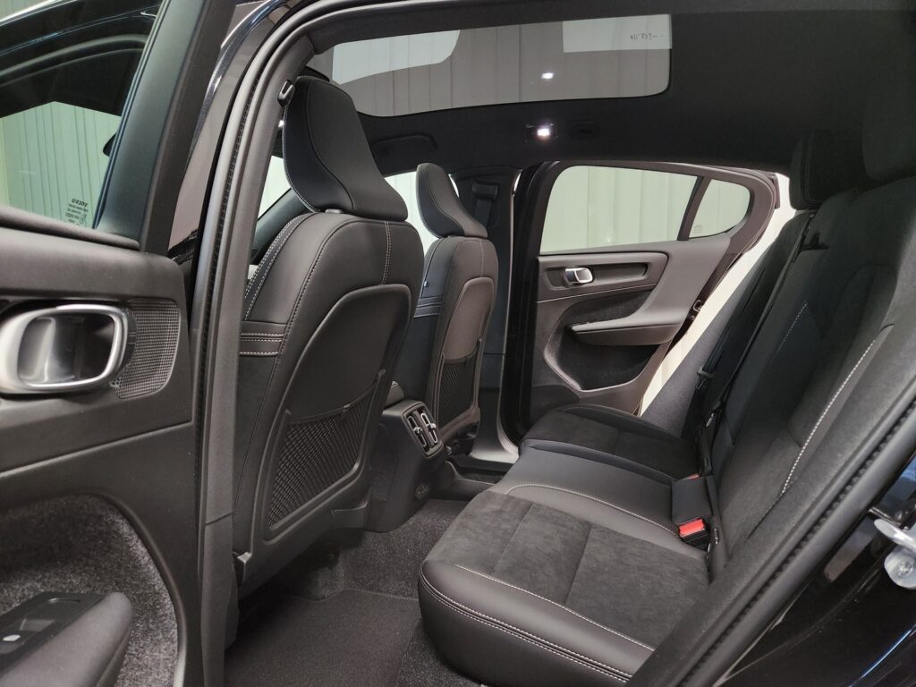 Volvo EC40, image 10