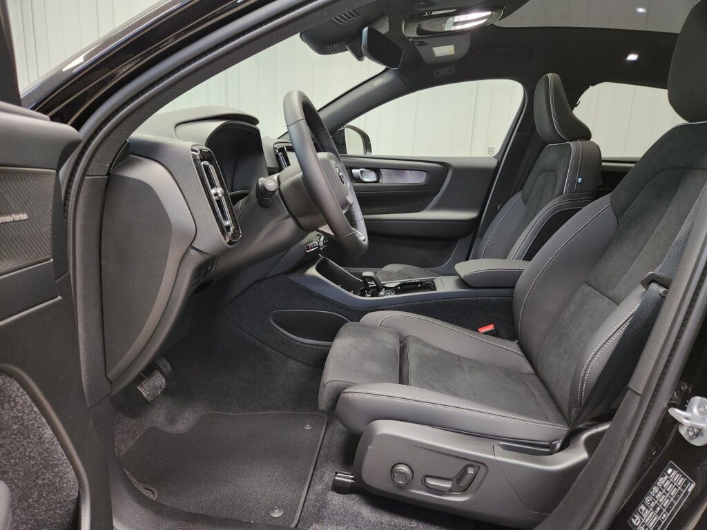 Volvo EC40, image 9