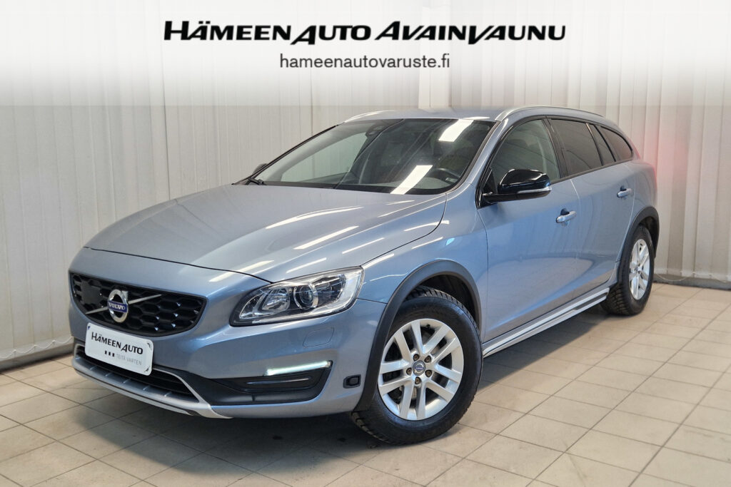 Volvo V60 Cross Country, image 1