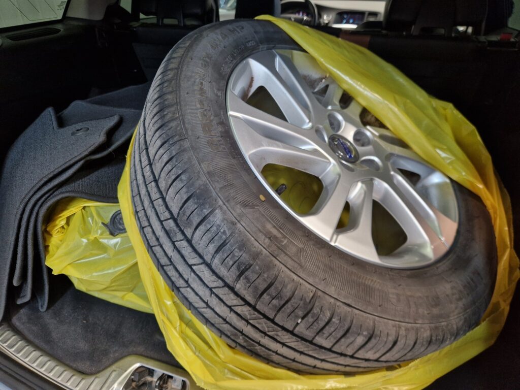 Volvo V60 Cross Country, image 23
