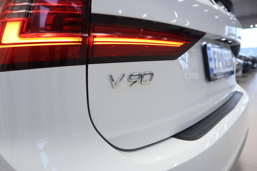 Volvo V90, image 28