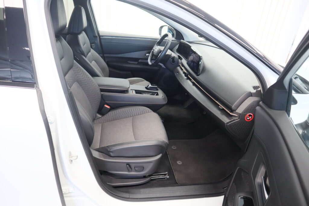 Nissan Ariya, image 10