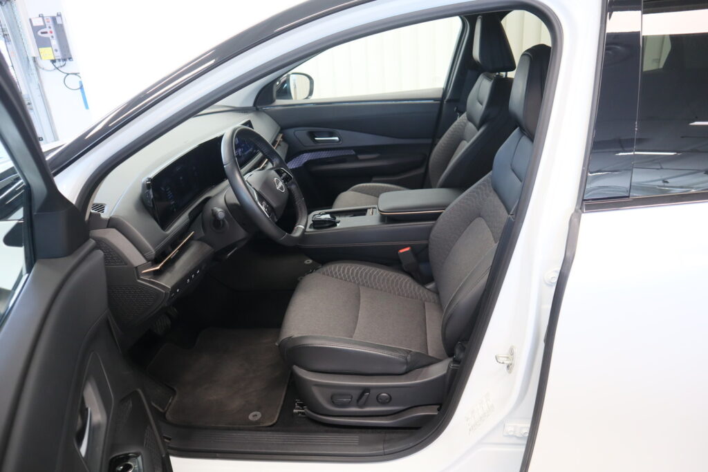 Nissan Ariya, image 8