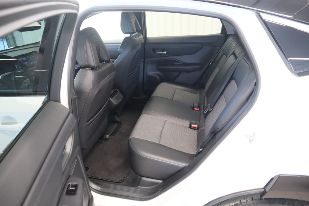 Nissan Ariya, image 9