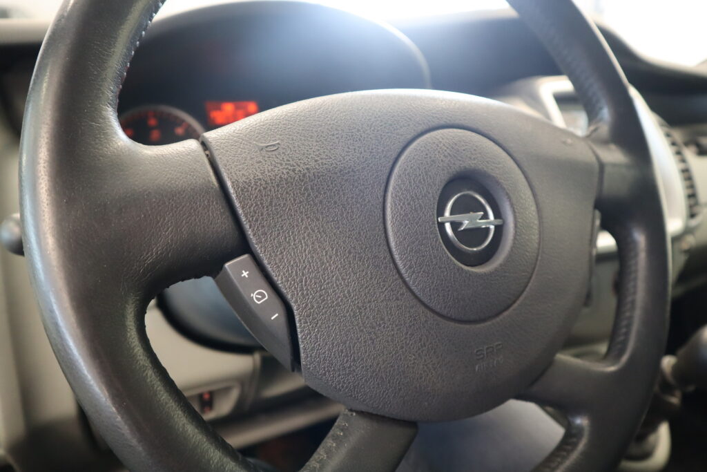 Opel Vivaro, image 11
