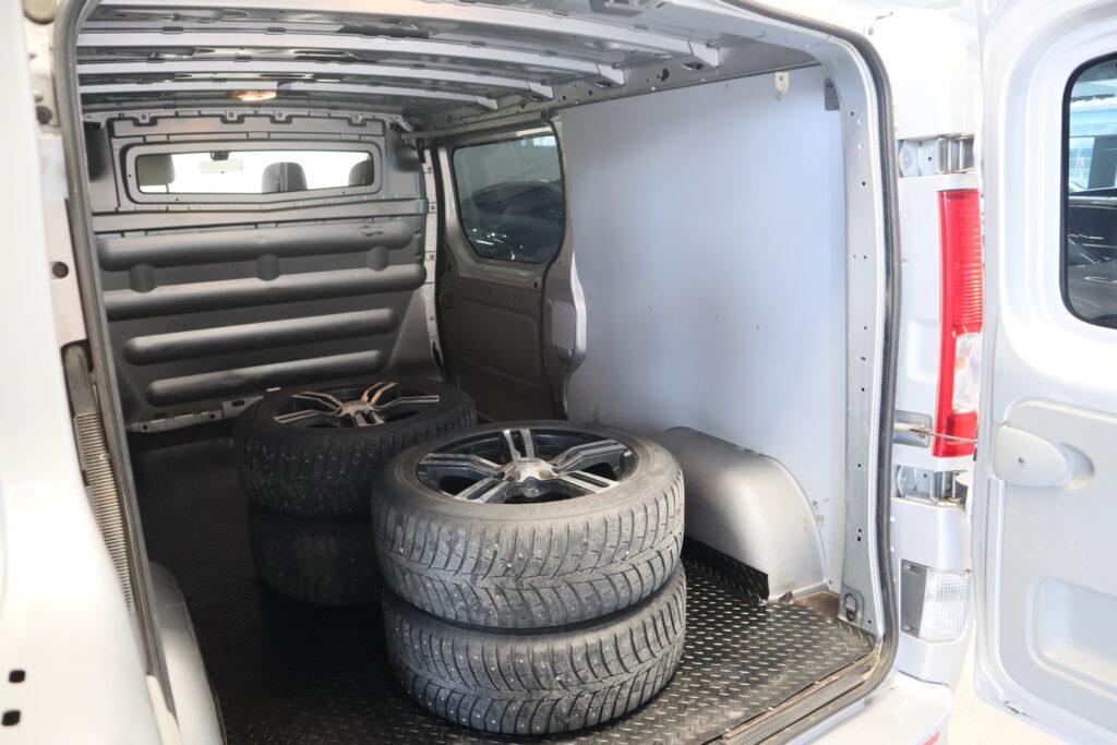 Opel Vivaro, image 21
