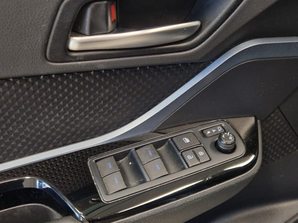 Toyota C-HR, image 17