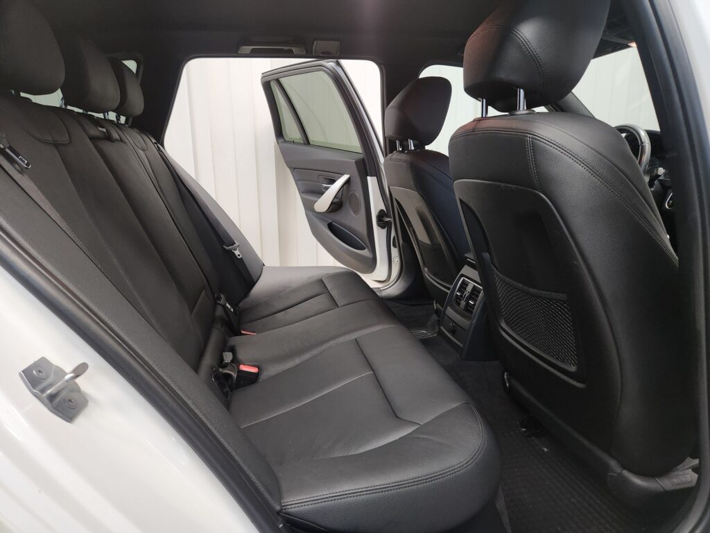 BMW 320, image 8
