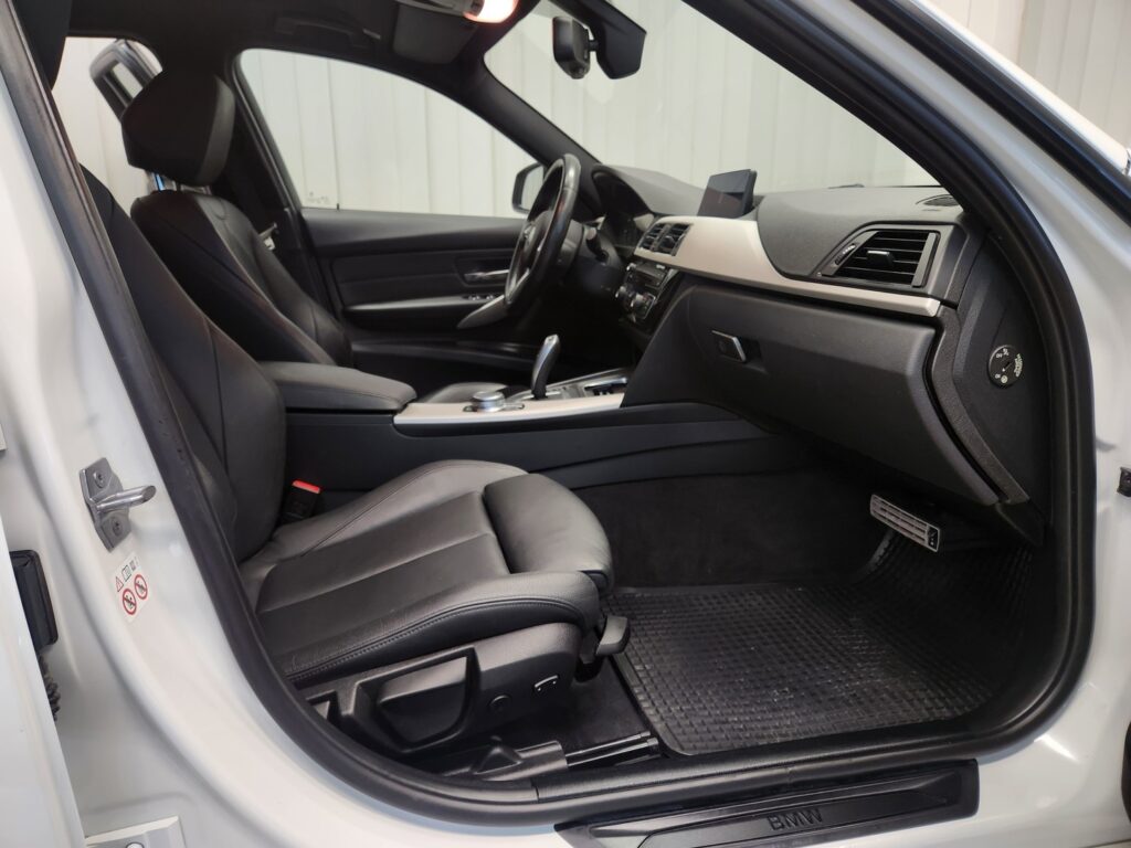 BMW 320, image 9