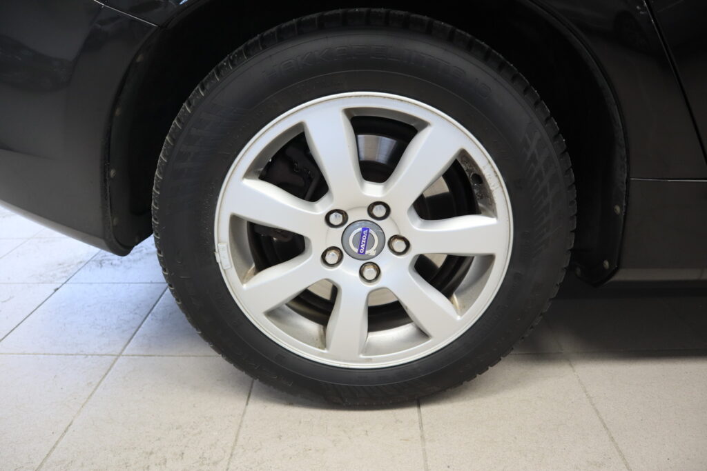 Volvo V60, image 12