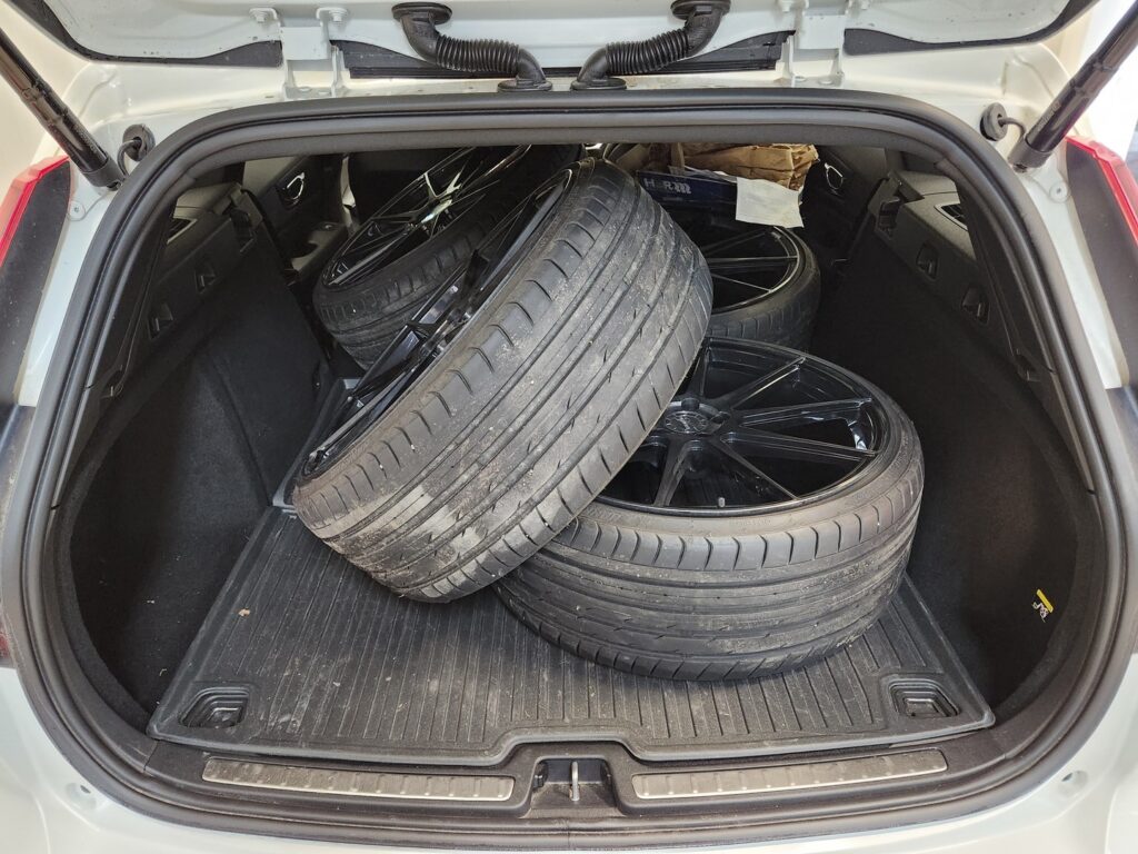 Volvo V60, image 18