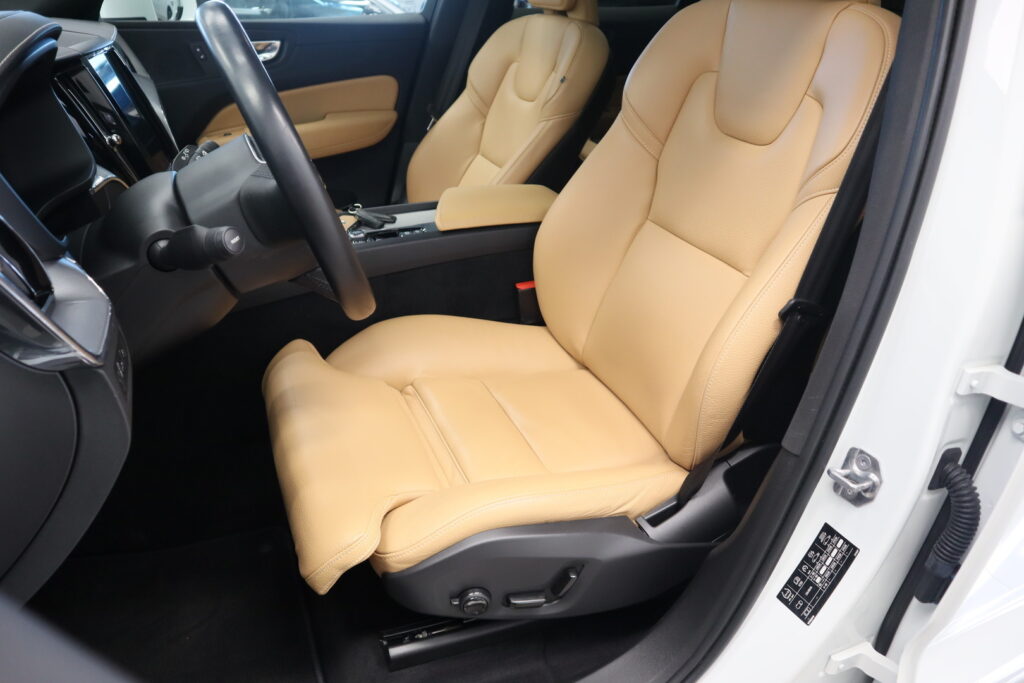 Volvo XC60, image 8