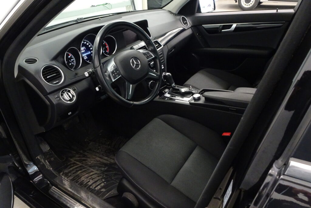 Mercedes-Benz C, image 12