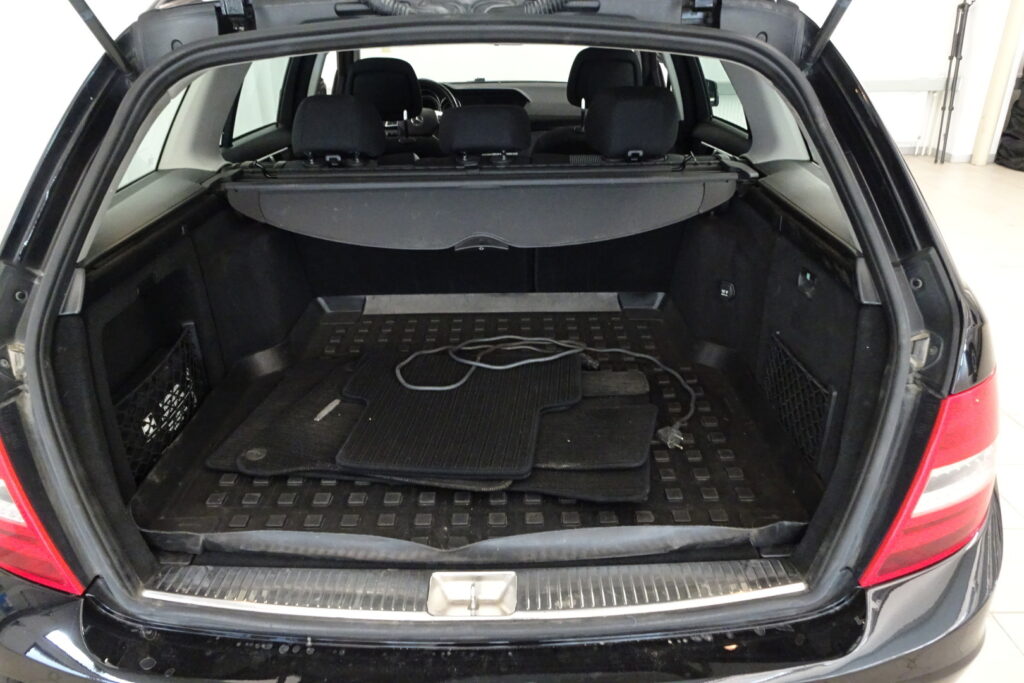 Mercedes-Benz C, image 15
