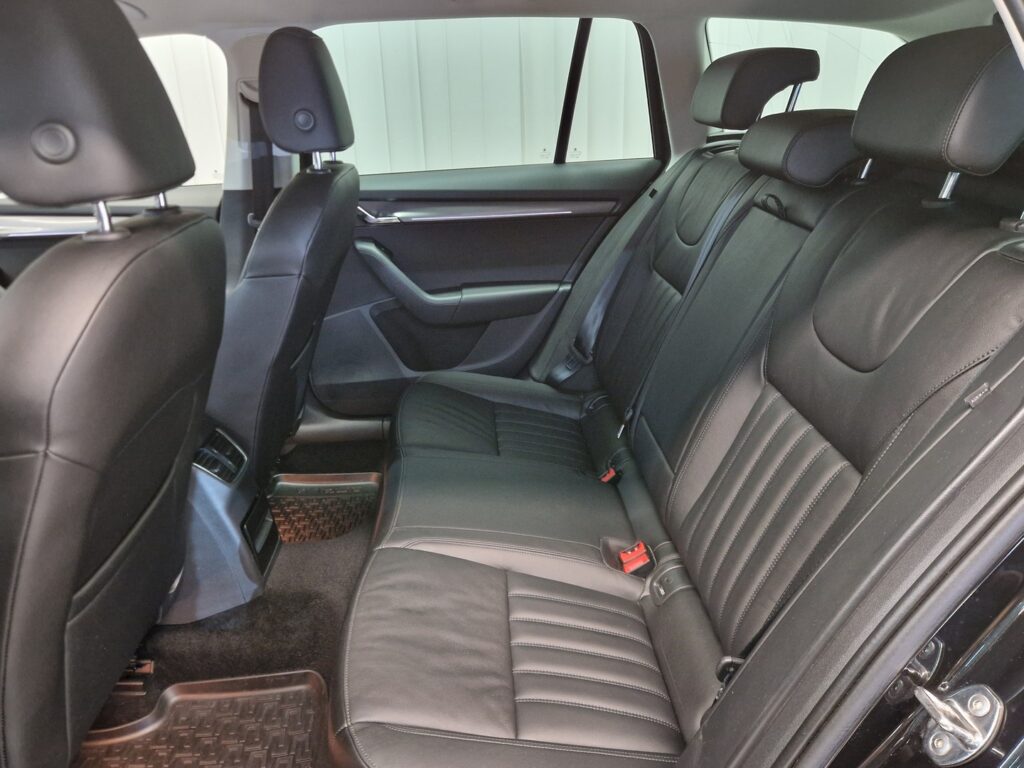 Skoda Octavia, image 12
