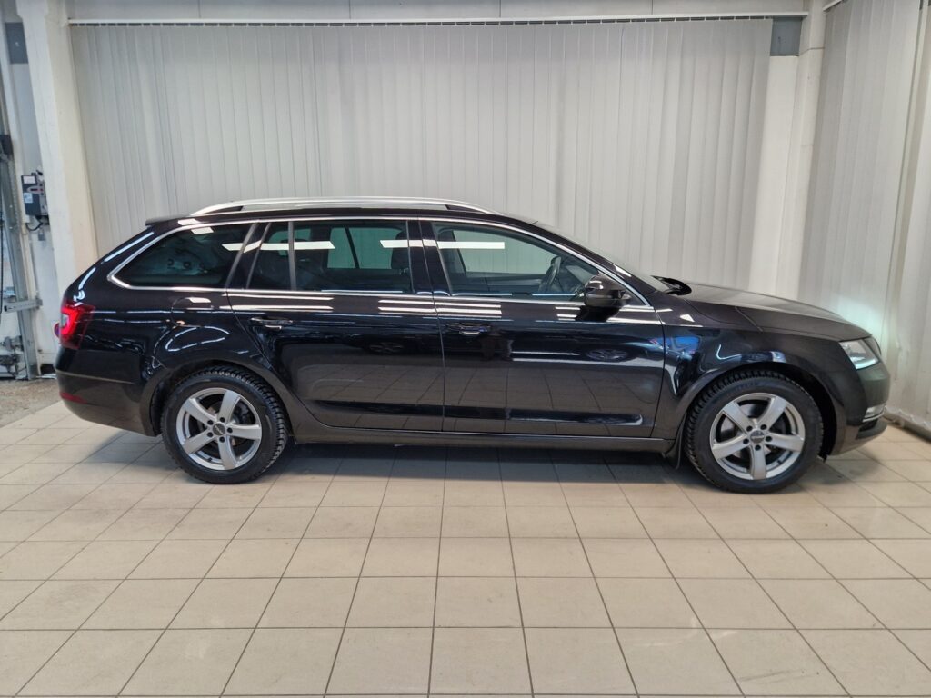Skoda Octavia, image 5