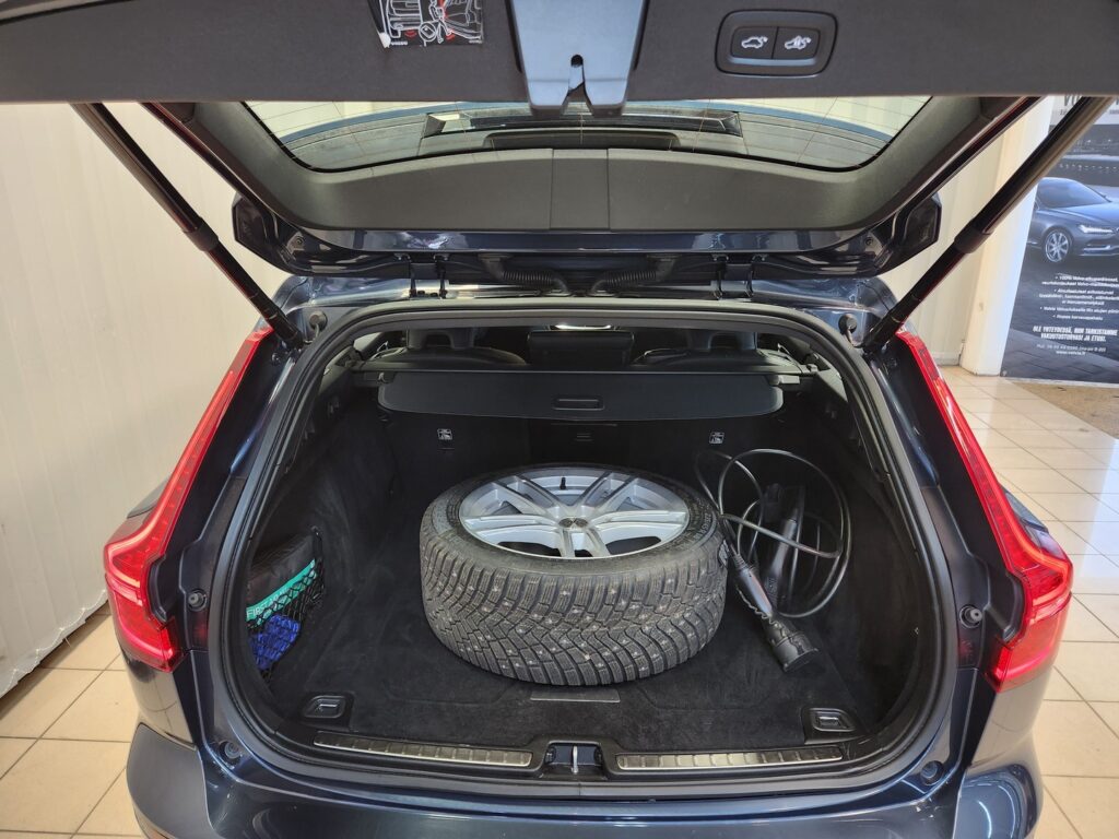 Volvo V60, image 16