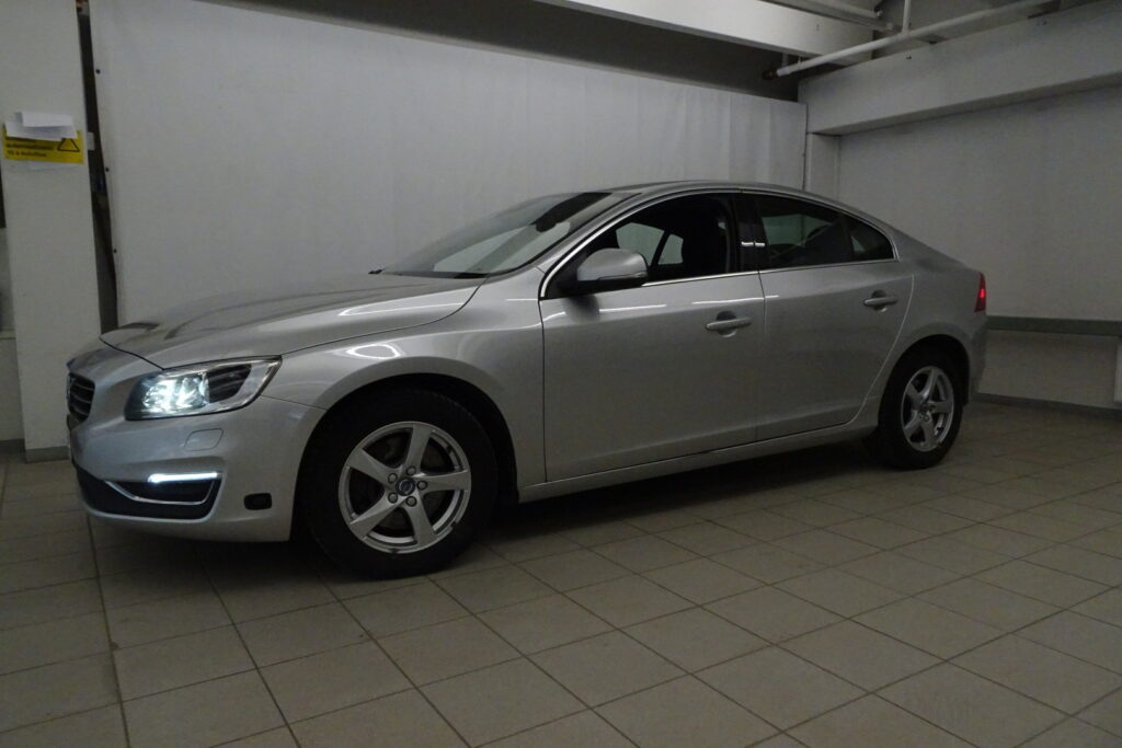 Volvo S60, image 1