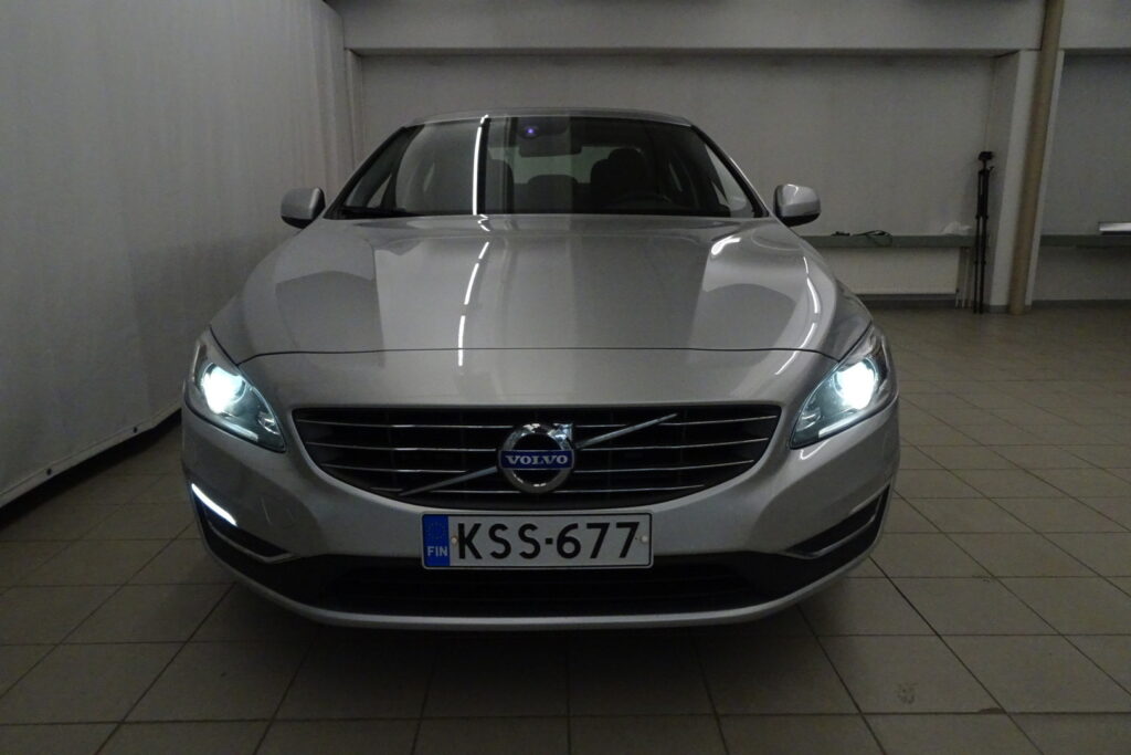 Volvo S60, image 2